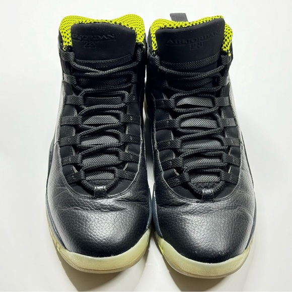 The Jordan 10 Retro Venom Green - Picture 10 of 13
